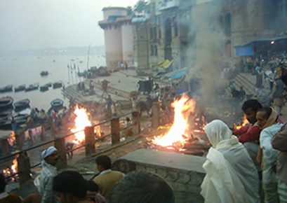 Marnikarnika ghat, Varanasi, Photography by Karen De Looze