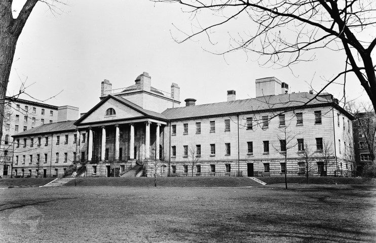  The Massachusetts General Hospital Bulfinch Building in 1941